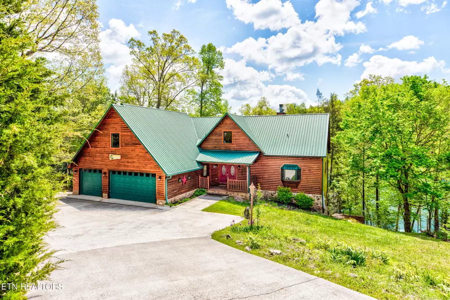 598 Windsor LN, Jacksboro, TN 37757