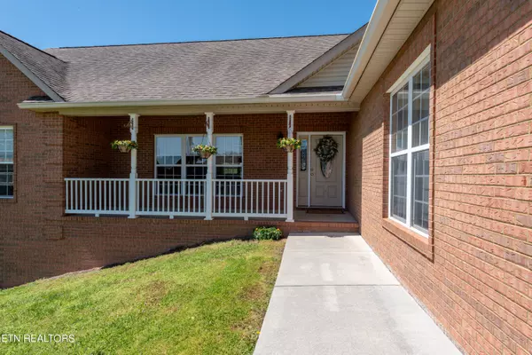 Maryville, TN 37803,121 Autumn View DR