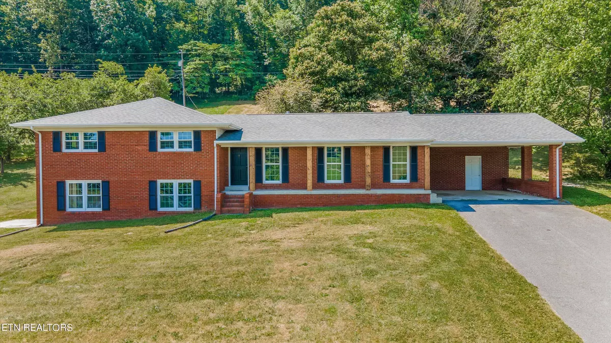 New Tazewell, TN 37825,115 Red Oak LN