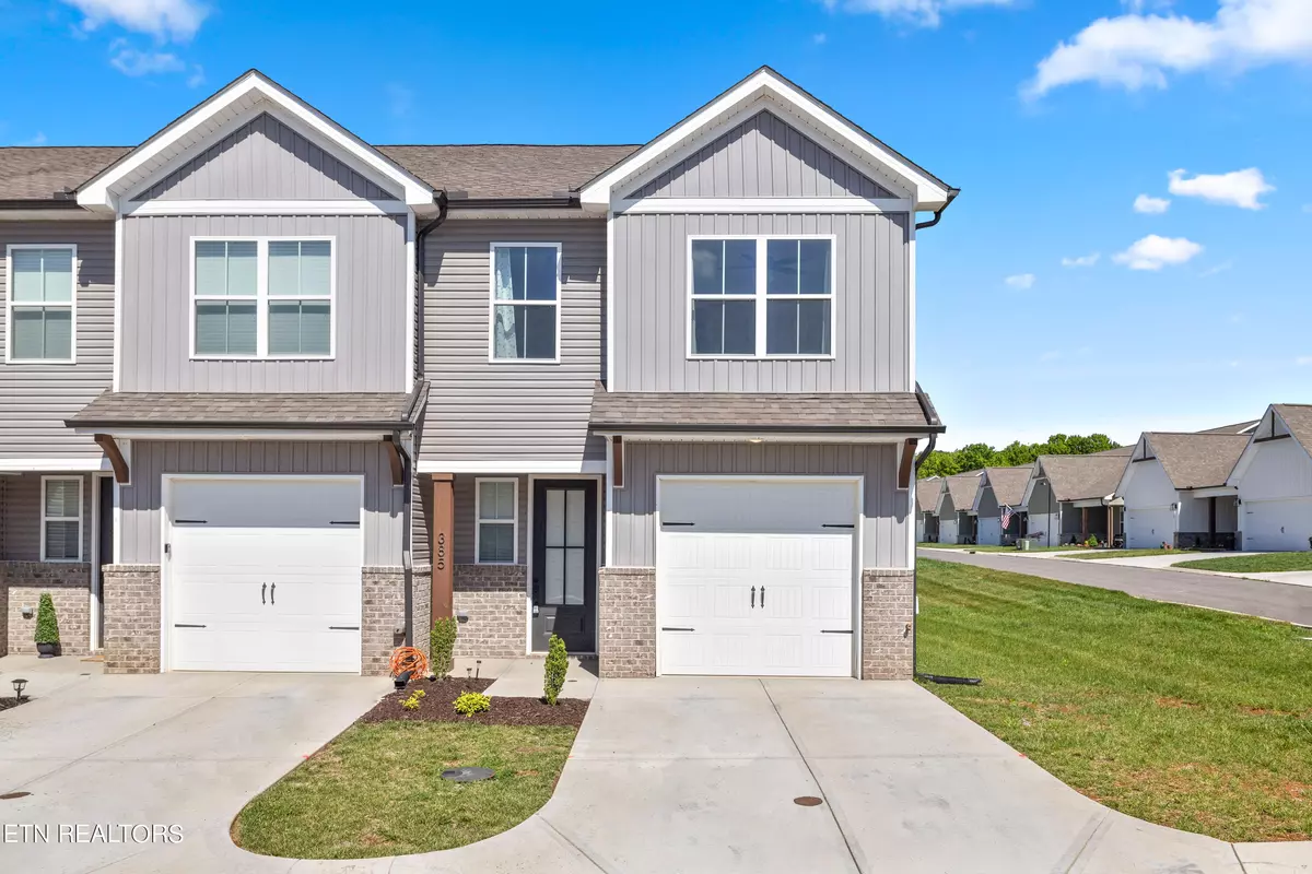 Lenoir City, TN 37771,385 Harper Village WAY