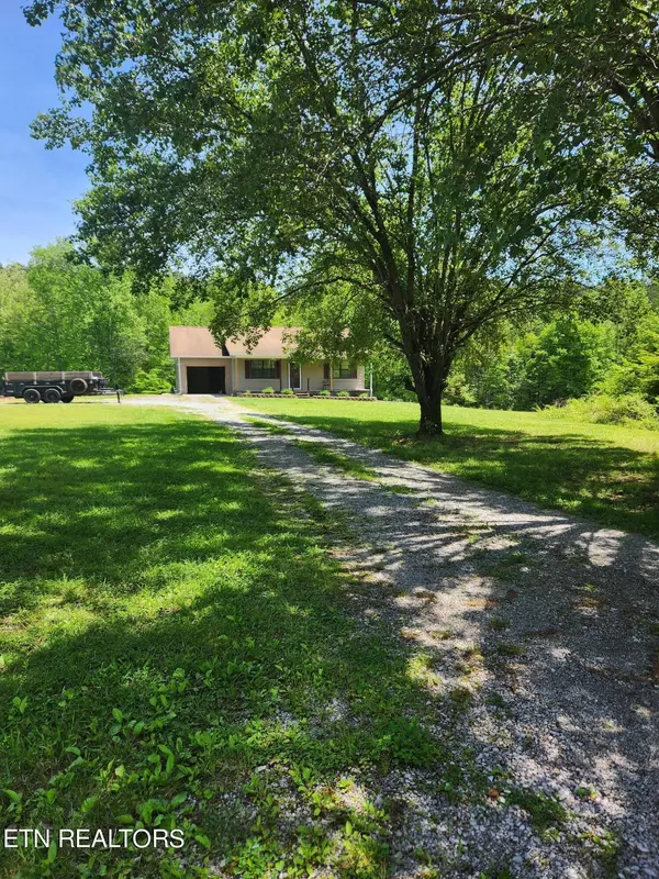 1672 County Road 250, Niota, TN 37826