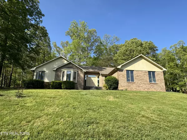 119 Prospect LN, Harrogate, TN 37752