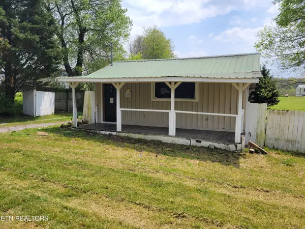 1470 Creston Rd, Crossville, TN 38571