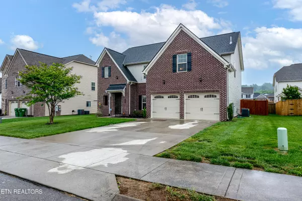 2320 Pintail St, Maryville, TN 37801