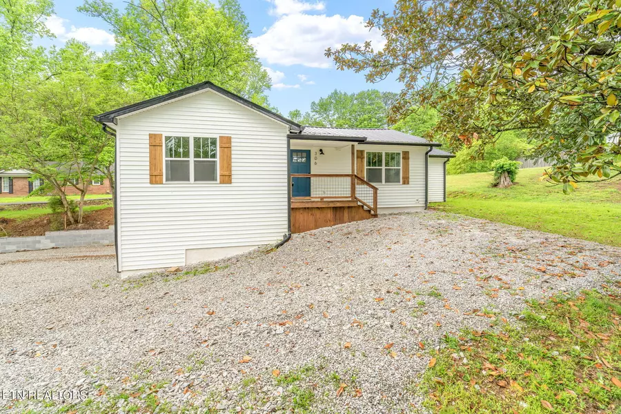 306 Hester DR, Harriman, TN 37748