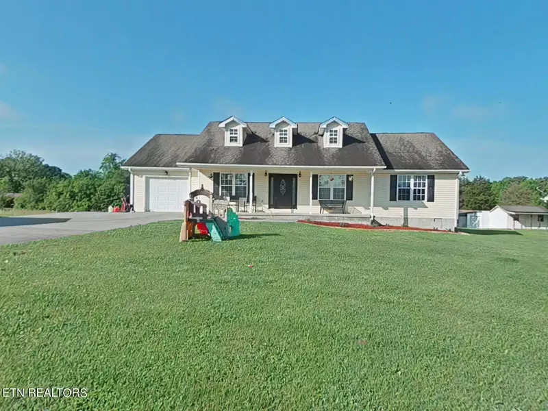 1040 Acorn Gap Rd, Madisonville, TN 37354