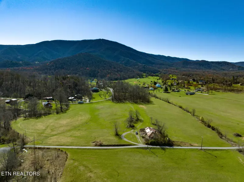 Lot 9 Tarwater LN, Sevierville, TN 37862