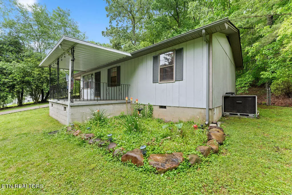 Rockwood, TN 37854,155 Delozier LN