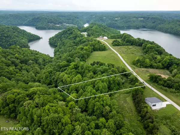 Lot 32 Lake Bluff Rd, Baxter, TN 38544