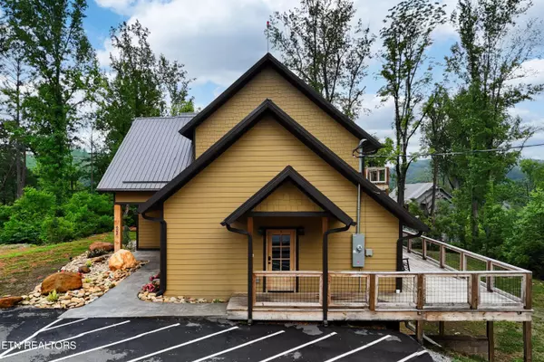 Gatlinburg, TN 37738,604 Cherokee Orchard Rd