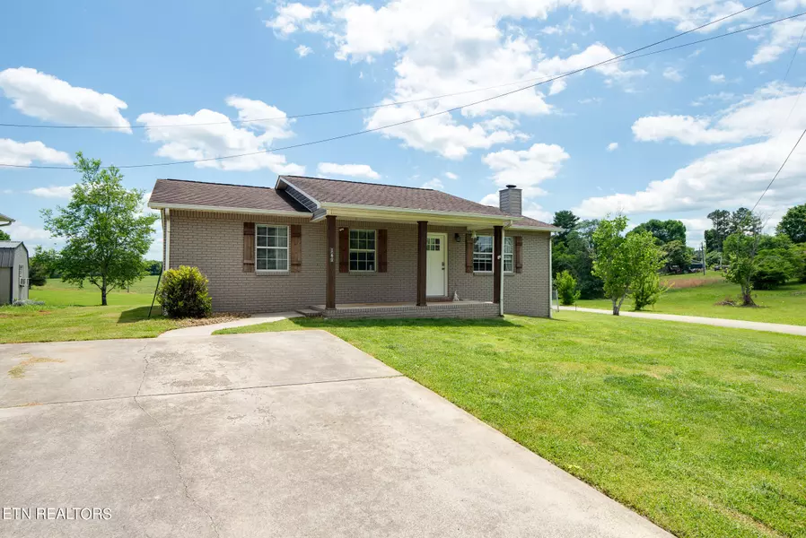 141 Community DR, Madisonville, TN 37354