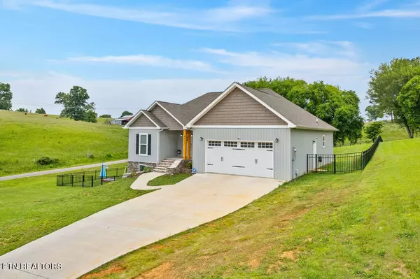 Maryville, TN 37804,5003 Candlewood CT