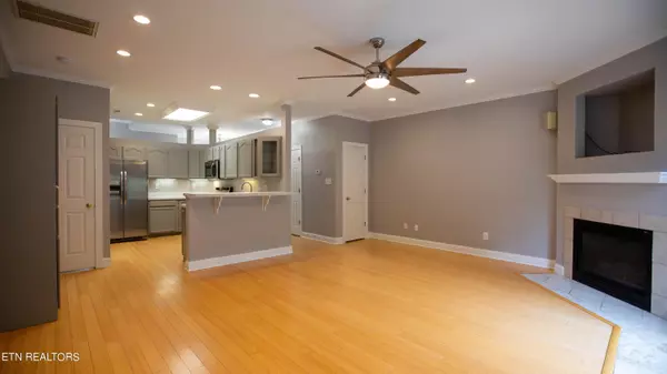 Knoxville, TN 37934,312 Queen Victoria WAY