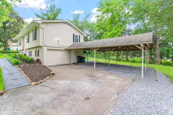 Knoxville, TN 37934,233 Amesbury Rd