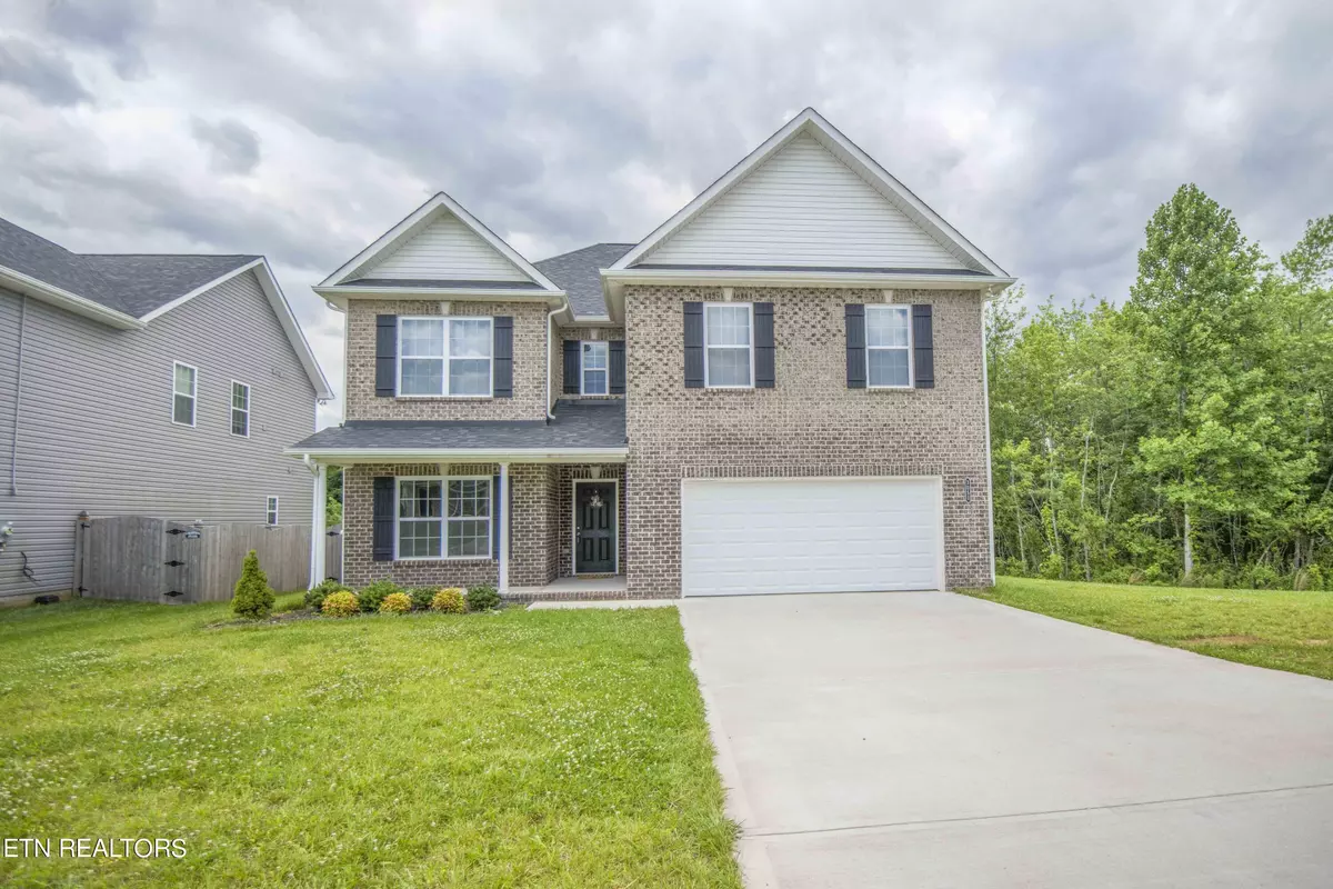 Maryville, TN 37803,3053 Farmhouse DR