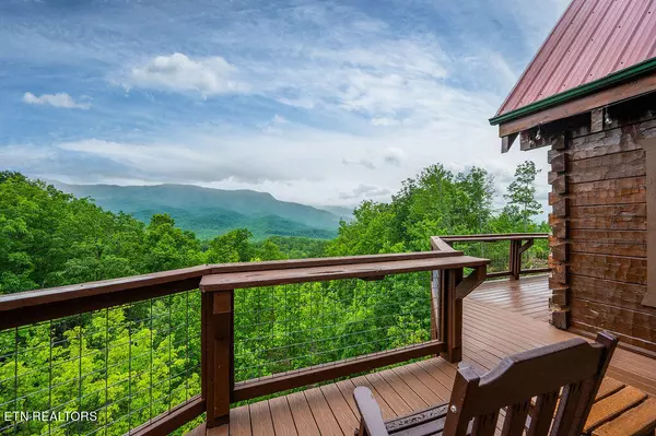 Gatlinburg, TN 37738,725 Big Bear Ridge Rd