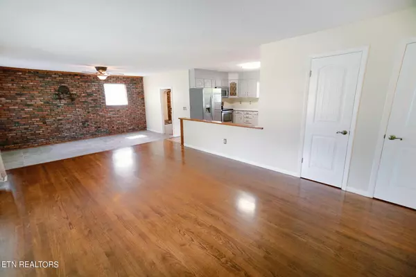 Knoxville, TN 37921,6225 Lilywood LN