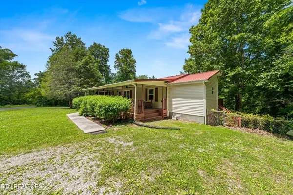 Jacksboro, TN 37757,693 Pine Hollow Rd