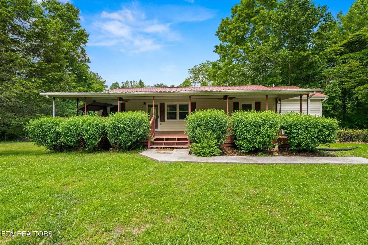 Jacksboro, TN 37757,693 Pine Hollow Rd