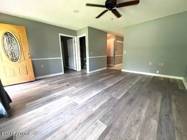 Sparta, TN 38583,9 Wood LN