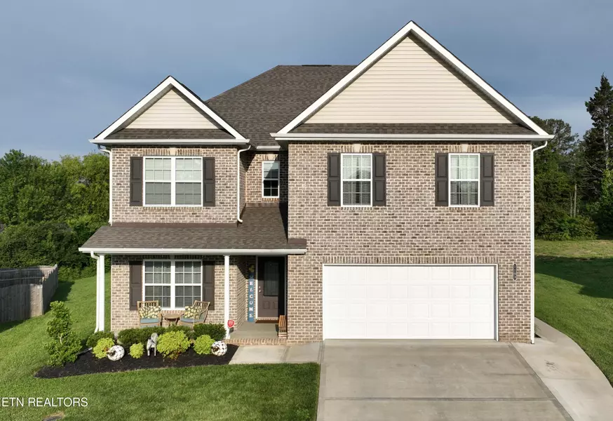 1103 Sky Top LN, Powell, TN 37849