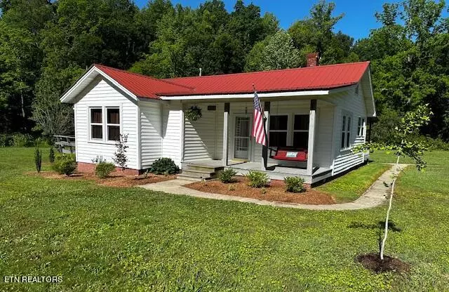 2935 Scott Hwy, Robbins, TN 37852