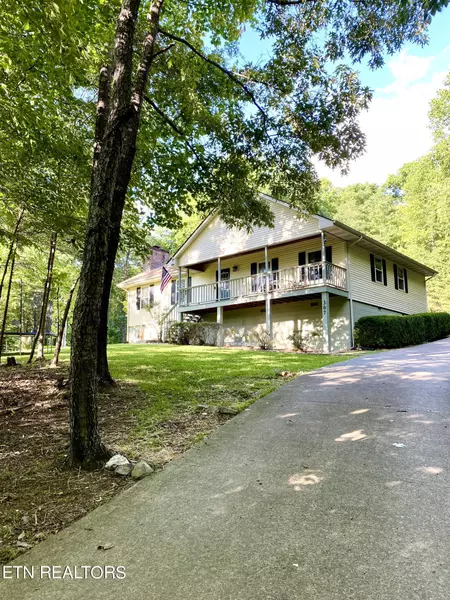 307 Ballplay School Rd, Tellico Plains, TN 37385