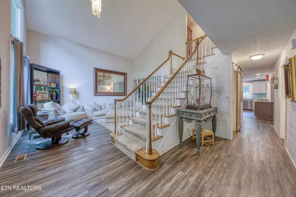 Knoxville, TN 37934,308 Sugarwood DR