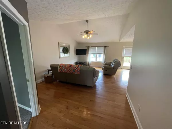 Madisonville, TN 37354,124 Hartland DR