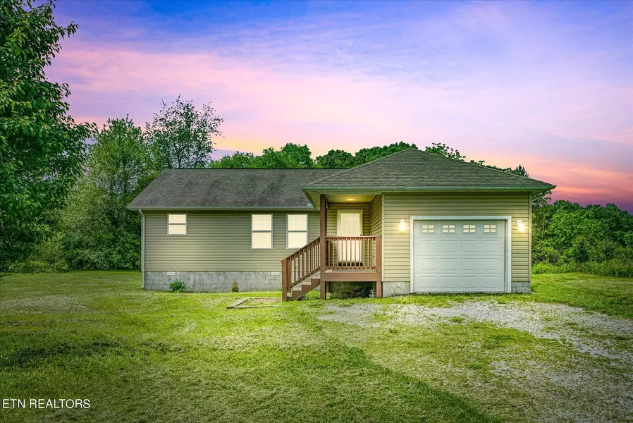 2341 Bowman LOOP, Crossville, TN 38571