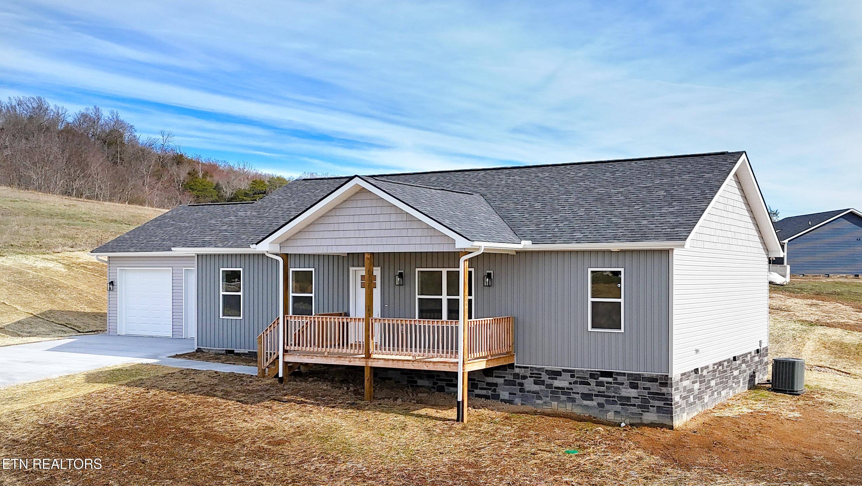 1452 Grandeur Avenue, Parrottsville, TN 37843