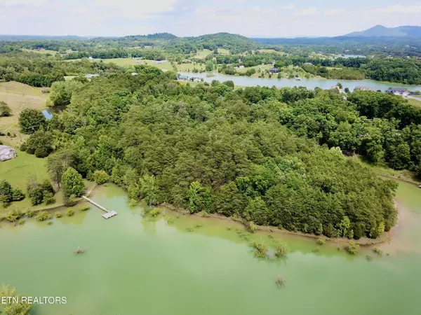 Dandridge, TN 37725,Harbor LN