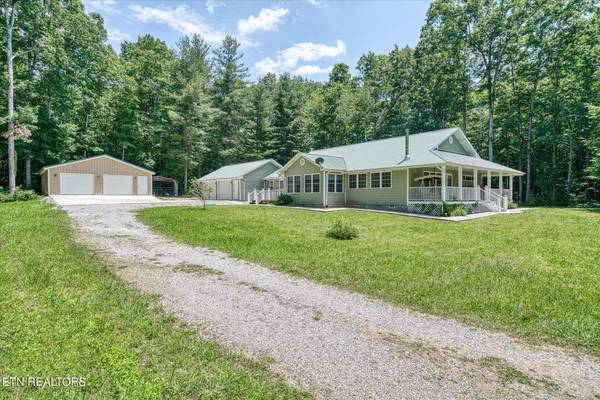 213 Indian Rock Tr, Jamestown, TN 38556