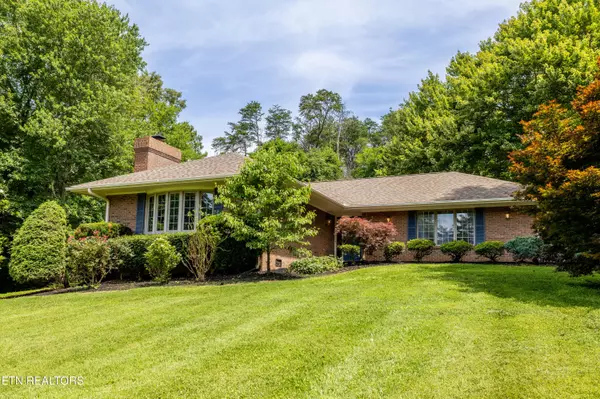 Maryville, TN 37803,1513 Dunbarton DR