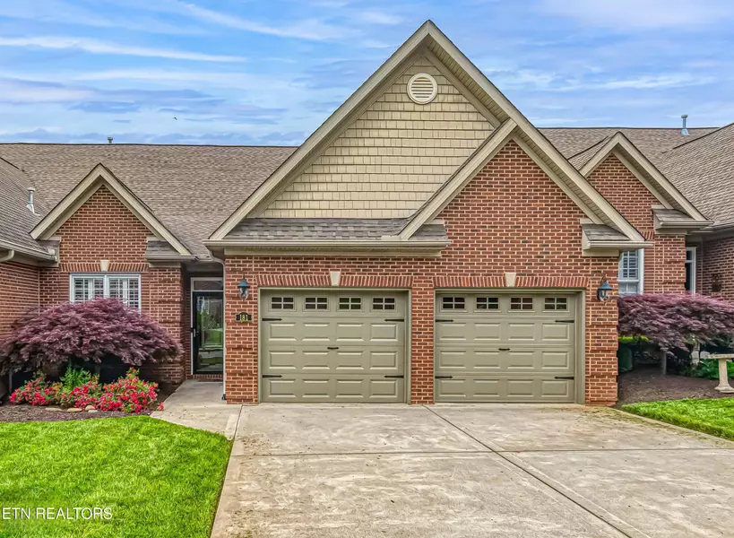 181 Waterford CIR, Lenoir City, TN 37772