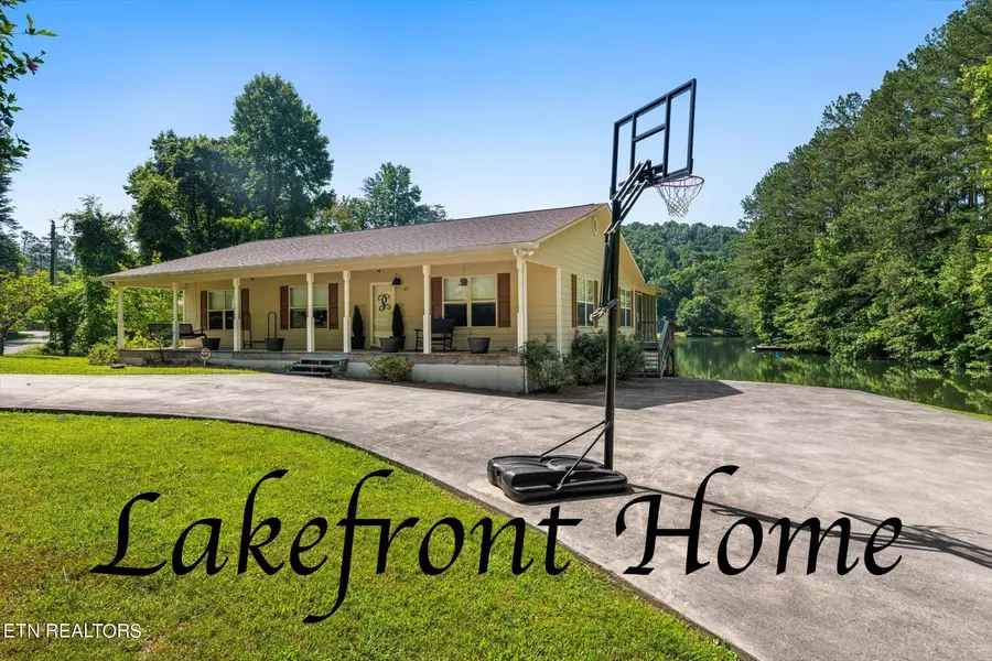 877 Laurel Lake CIR, Madisonville, TN 37354