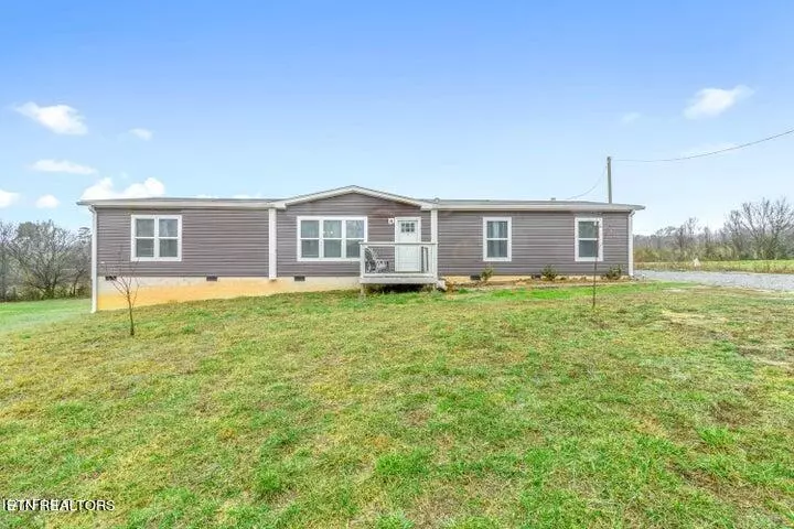 227 Woodby Fridley Rd, Sweetwater, TN 37874