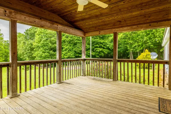 Tellico Plains, TN 37385,170 Graham LOOP