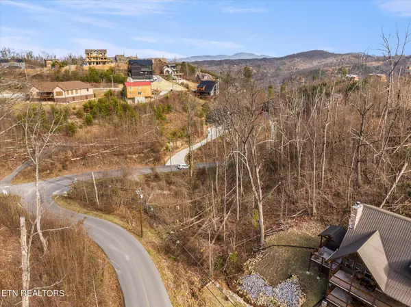 Wiley Oakley DR, Gatlinburg, TN 37738