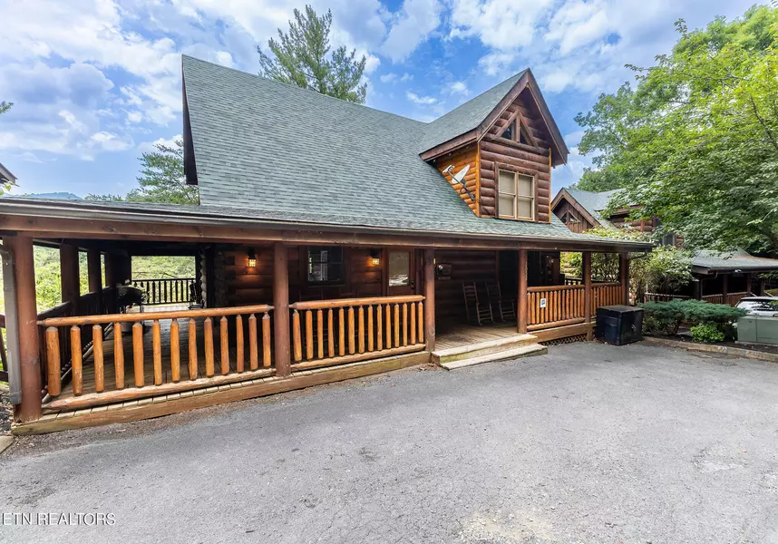 2052 Bear Haven WAY, Sevierville, TN 37876