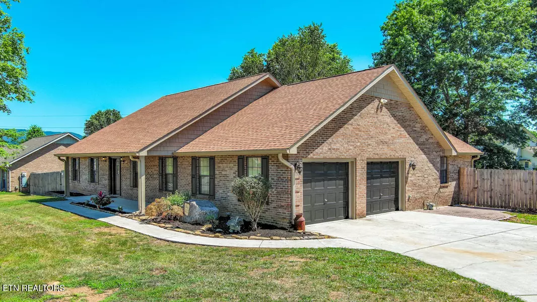 1291 Coventry CT, Maryville, TN 37803