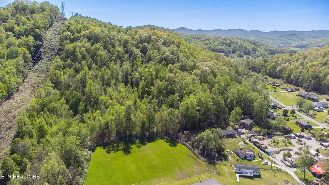 Morton Rd, Jellico, TN 37762