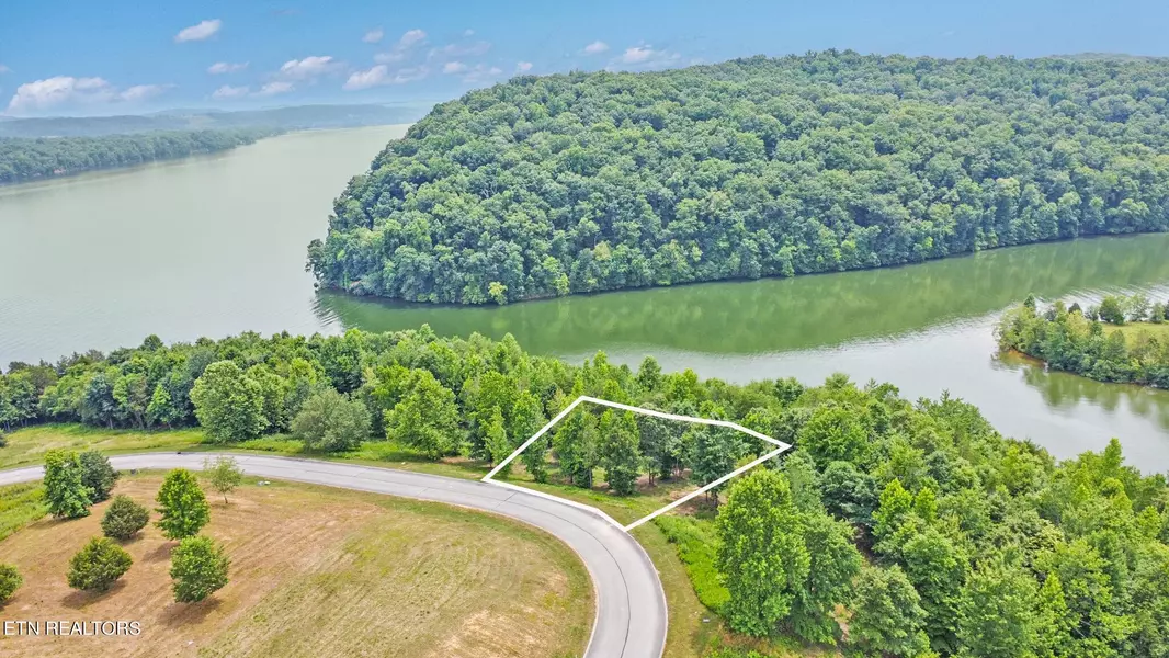 240 Serenity DR, Harriman, TN 37748