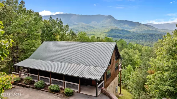 859 Pinnacle Vista Rd, Gatlinburg, TN 37738