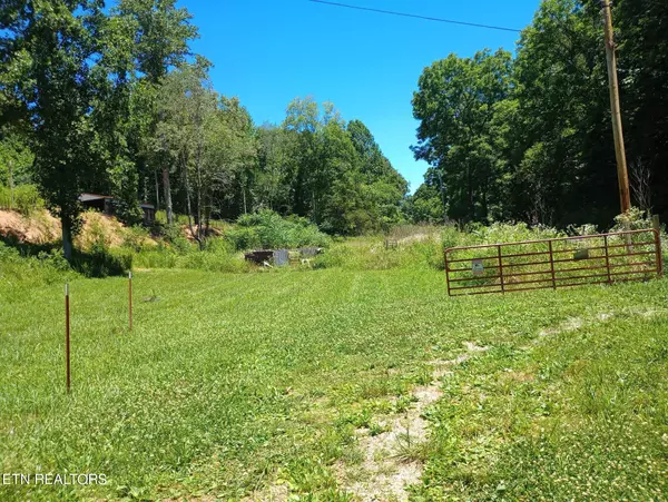 Tazewell, TN 37879,1037 Little Valley Rd