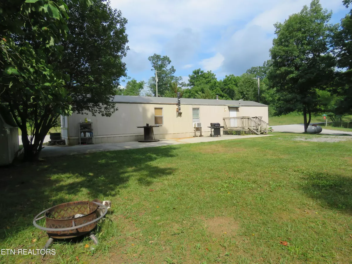 Crawford, TN 38554,7151 Fork LN