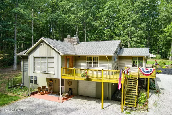 381 Woodland Tr, Sparta, TN 38583