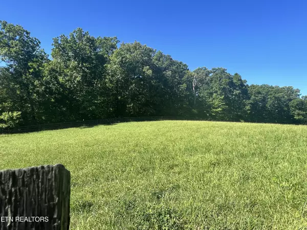 Catoosa Ridge DR, Crossville, TN 38571