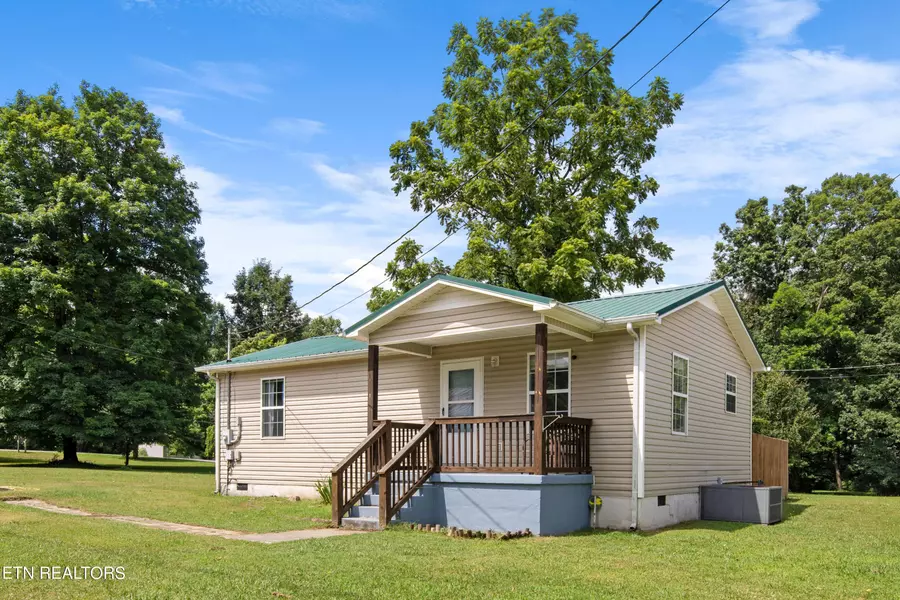 105 Watson Rd, Caryville, TN 37714