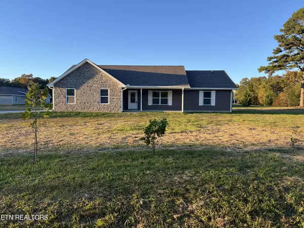 453 Hinch Mountain View Rd, Crossville, TN 38555